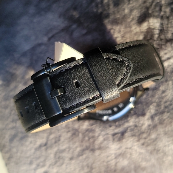 Black mens Fossil watch. NWT - Picture 4 of 8